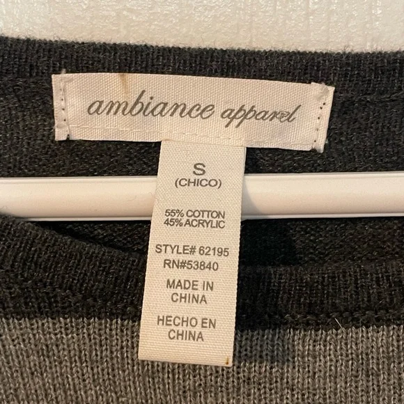 Women’s Oversized Blouse Size S - Picture 2 of 3